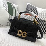 【Dolce & Gabbana 杜嘉班納】頂級原單 進口牛皮  彰顯在紅色卷軸