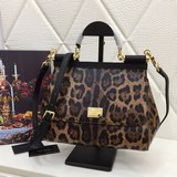 【Dolce & Gabbana 杜嘉班納】進口牛皮每一次展現總有發熱 發光的亮