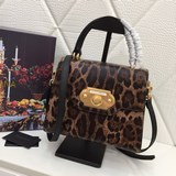 【Dolce & Gabbana 杜嘉班納】進口牛皮每一次展現總有發熱 發光的亮