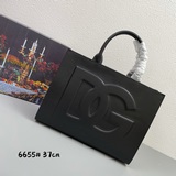 【Dolce & Gabbana 杜嘉班納】進口牛皮每一次展現總有發熱 發光的