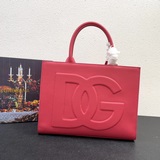 【Dolce & Gabbana杜嘉班納 】進口牛皮每一次展現總有發熱 發光的
