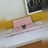 GIVENCHY紀梵希 明星同款 爆款回貨 4G金屬磁力扣翻蓋開合 肩帶可調節