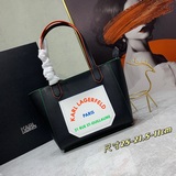 配盒子 KARL度精品 小號購物袋，年輕又大衆化，容量也可以裝好多東西