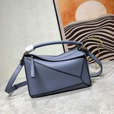Loe*we爆款0uzzle small#新色系出貨小號幾何包 以小牛皮鑲嵌工