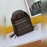 MARC JACOBC原版布面材質，配真皮，白鋼五金，型號6996. 尺寸34-