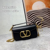 小號VALENTINO華家 女士MINILOCO 小牛皮 金屬鍊條和細膩皮革組成