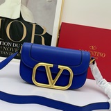 大號 Valentino2023 早春走秀款Valentino Garavani