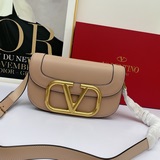 大號 Valentino2023 早春走秀款Valentino Garavani