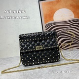 Valentino Garavani Rockstud Spike 中號鍊式手袋