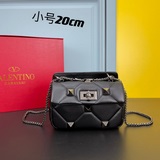 小號  爆款valentino garavani roman stud 小號納帕