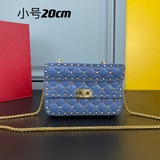 小號【羊皮】rockstud spike 小號鍊式手袋 采用金屬感柔軟納帕羔羊皮