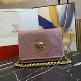 專櫃爆款【VERSACE】範思哲磨砂皮燙鑽款，手感特别舒适二隔層加大容量！鍊條挎