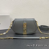 配盒子，2肩帶，Givenchy 新款 紀梵希 法國品G家全新推出Cut Out