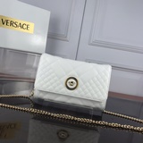範思哲Versace  新款繡花希臘神話中 杜美莎頭像logo以璀璨奪目版本展現