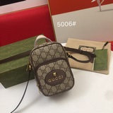 G家新品 虎頭手機包 現貨出 男女同款 标志性的虎頭五金耐看且潮流 爆款當之無愧
