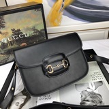 【配精品禮盒】1955 Horsebit Bag這個_詢問度也太高了吧，你們的熱
