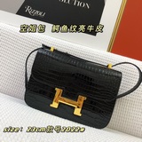 鳄魚紋亮牛皮，愛馬仕系列款、有一個特别的名字叫做康康包、很經典耐看、小紅書出鏡率
