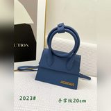 jacquemus口紅包 多種背法 手腕可拆 變腋下包 展示不一樣的法式浪漫 ，
