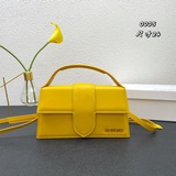配盒子jacquemus*手提單肩包獨特的包身設計 加上手提時髦又可愛 高純度