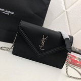 ysl聖羅蘭爆款不得不說（saint laurent）鍊條包在時尚圈已經火的不行