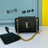 monogram nokita手帶輕巧大氣！主要是特特特能裝！前翻蓋飾以金屬聯結