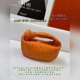 bottega veneta#最新設計編織打結tote包還保留了bv一直原有的編
