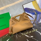 大號  【原版皮高品質】bv 新款編織三角形手提包 the triangle