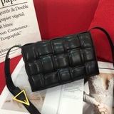 Bottega veneta 爆款設計師Dabiel lee的新款設計 編織時髦