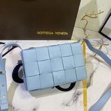bottega veneta 爆款設計師dabiel lee的新款設計 編織時髦
