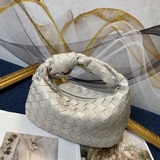 bottega veneta#最新設計編織打結tote包還保留了bv一直原有