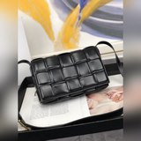 bottega veneta 爆款設計師dabiel lee的新款設計 編織時髦