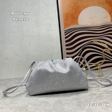 botteg venet 小號雲朵包  2023最火 the ouch 雲朵包