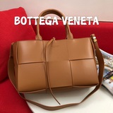 火遍全球的Bottega VenetaMarie一款博主的圖被種草 實物質感真的