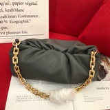 大號無肩帶 bottega veneta the chain ouch 最近真的