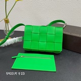 cassette 開春款 尺寸：23x15x6cm材質：牛皮  款號：5920
