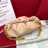 bottega veneta the chain ouch 最近真的太火爆了！幾