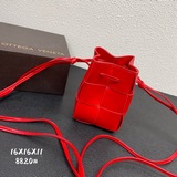 —手工編織小水桶       bv最新的小可愛，延續了daniel lee的極