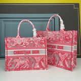 【Di0r Book Tote】多數人消費奢侈品牌首先想到的是買實用型的經典款