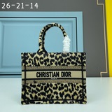 小號藍D刺繡26.5cmBOOK TOTE 手袋這款 Book Tote 手袋由