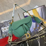 【Dior saddle 手掌紋系列 】【配專櫃盒子】大號 尺寸：25.5 x