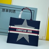【Di0r Book Tote】多數人消費奢侈品牌首先想到的是買實用型的經典款