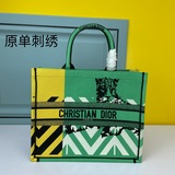 【Di0r Book Tote】多數人消費奢侈品牌首先想到的是買實用型的經典款
