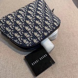 . Dior.  oblique老花化妝包/手包 包包容量就不必多說la～女孩