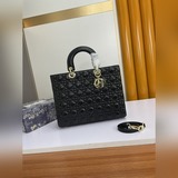 Dior Lady  戴妃七格蓋頭款/Lady Dior手袋， 32cm 戴妃包