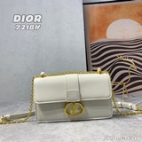 【新款小號】Di0r 30 Montaigne蒙田包，靈感來自Dior1947年