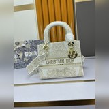 淺金【Lady D 刺繡系列】M8002最新系列，汲取大量自然元素，色調貼近植