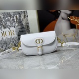 【原版品質】迪奧豆腐包 Dior BOBBY 新款複古包，複古牛皮的紋路，硬挺的