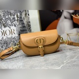 【原版品質】迪奧豆腐包 Dior BOBBY 新款複古包，複古牛皮的紋路，硬挺的