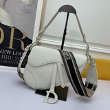 磨砂皮Di0r Oblique Saddle Bag 在衆多的馬鞍包裡這隻S