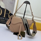 磨砂皮Di0r Oblique Saddle Bag 在衆多的馬鞍包裡這隻S